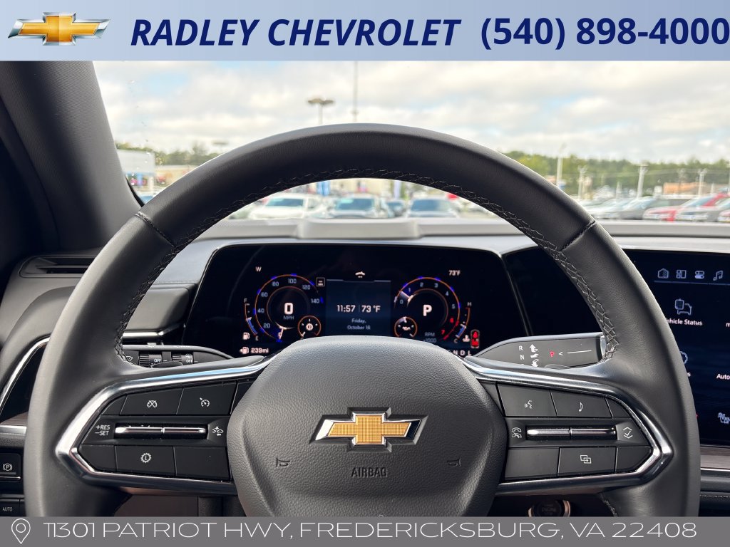 2025 Chevrolet Suburban LT - Photo 6