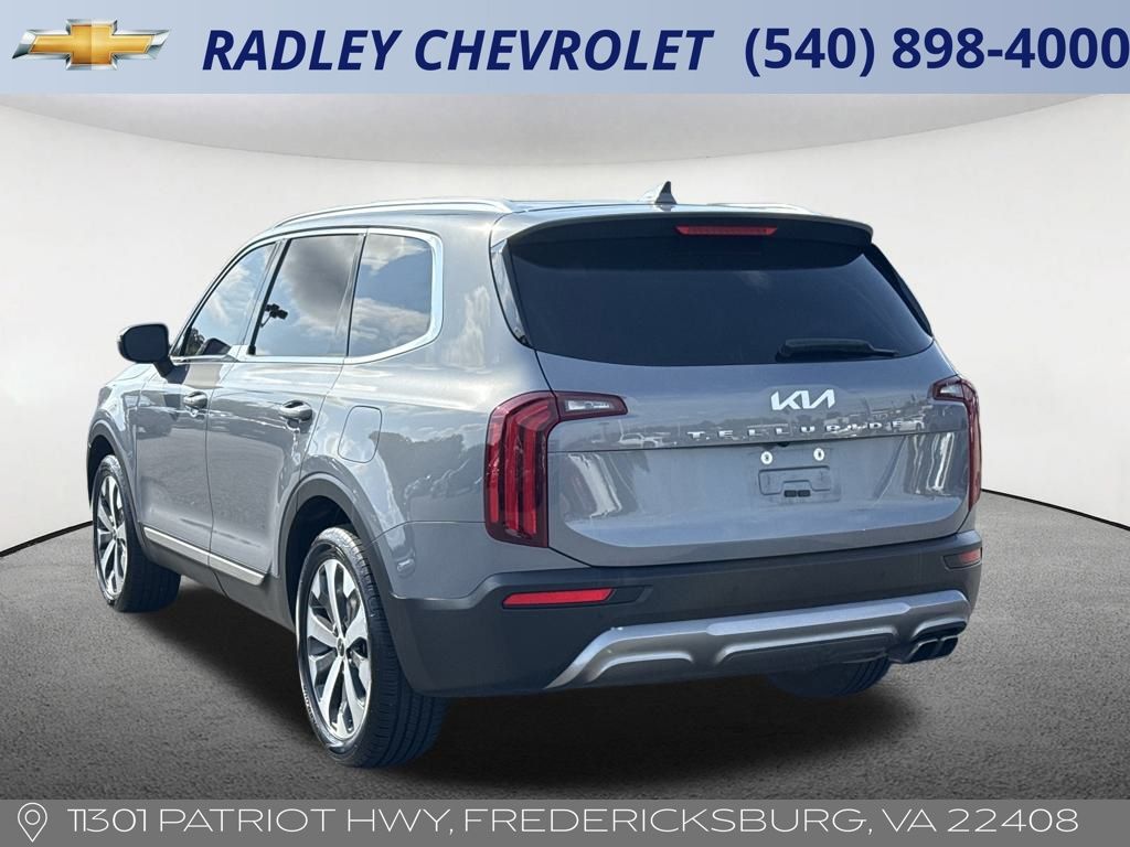 2022 Kia Telluride EX photo 3