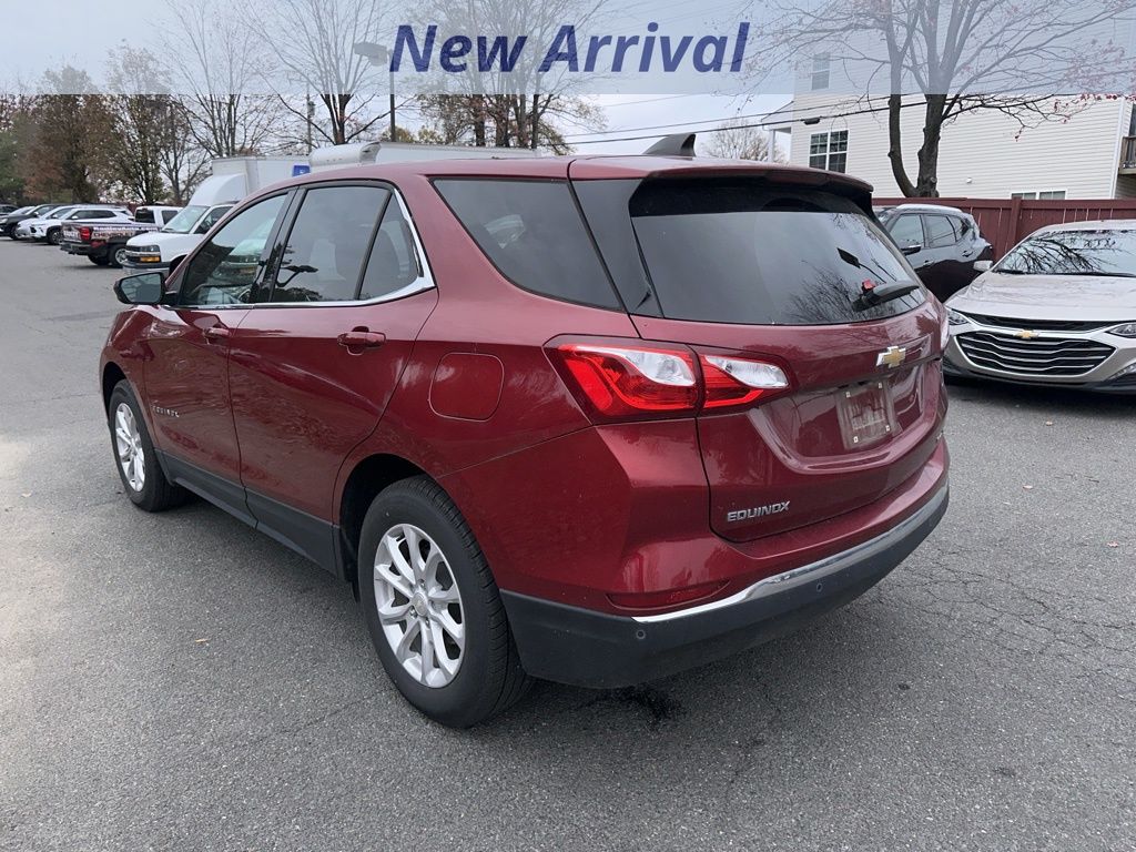 2020 Chevrolet Equinox LT photo 2