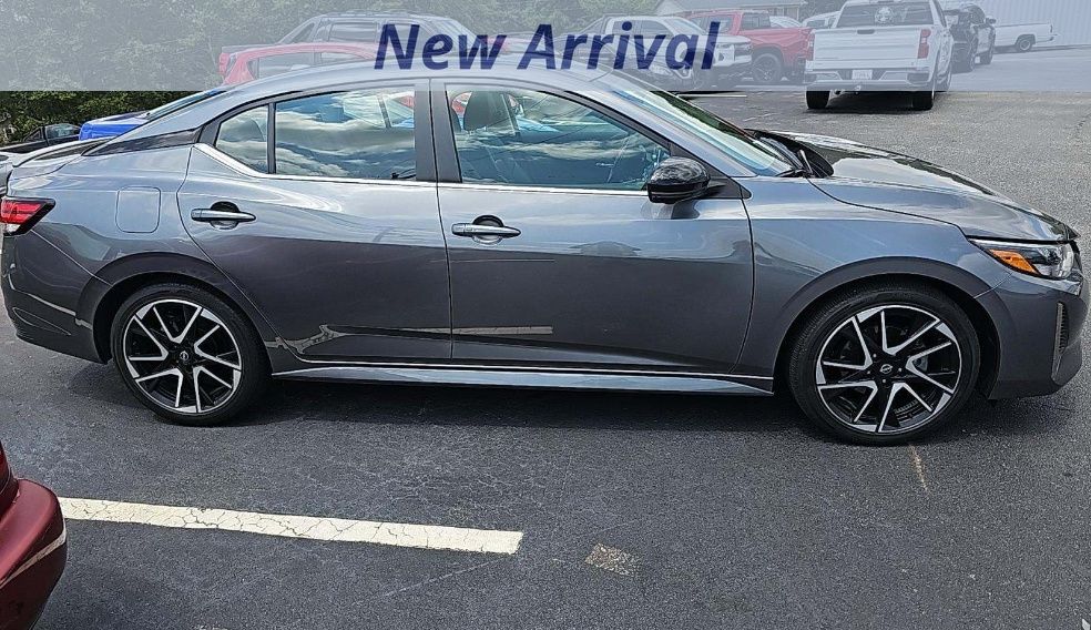 2024 Nissan Sentra SR photo 2