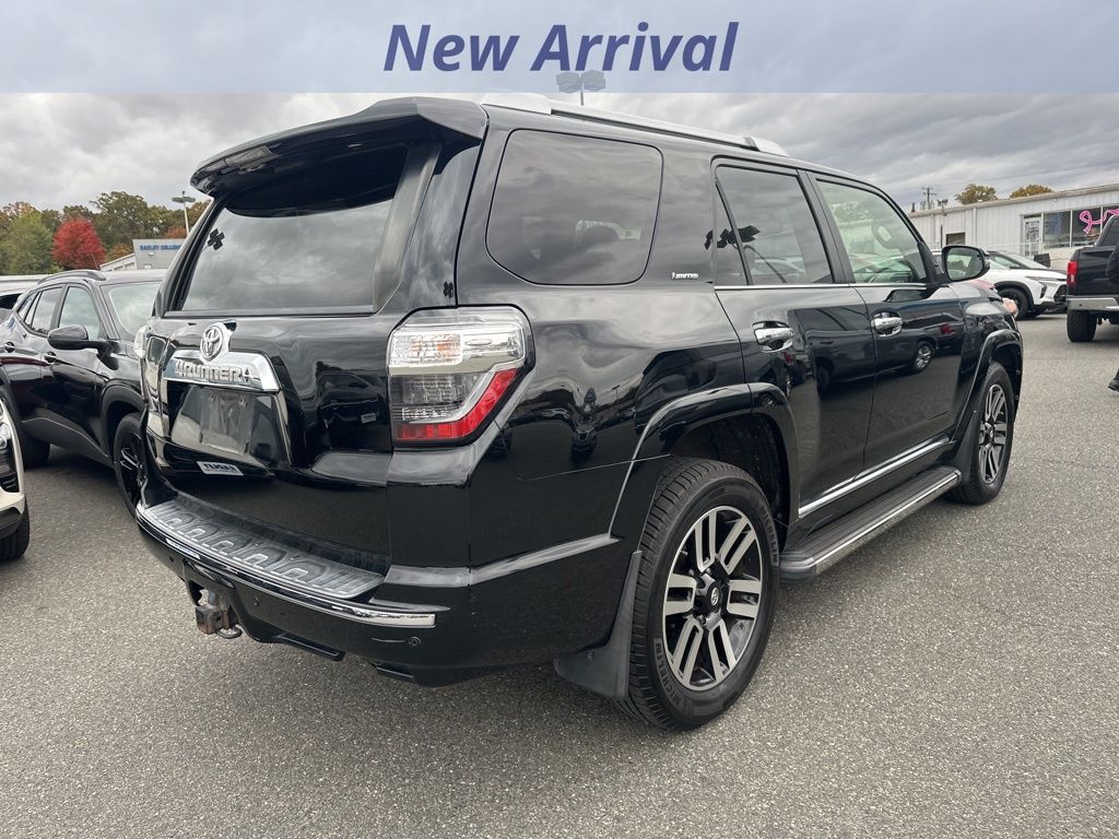 2015 Toyota 4Runner SR5 photo 3