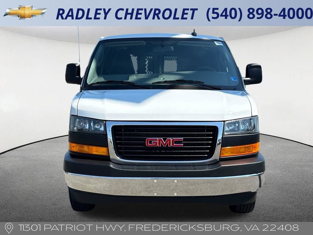 2024 GMC Savana Cargo Work Van - Photo 18