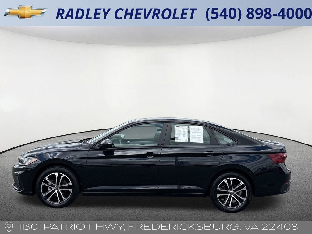 2025 Volkswagen Jetta Sport - Photo 16