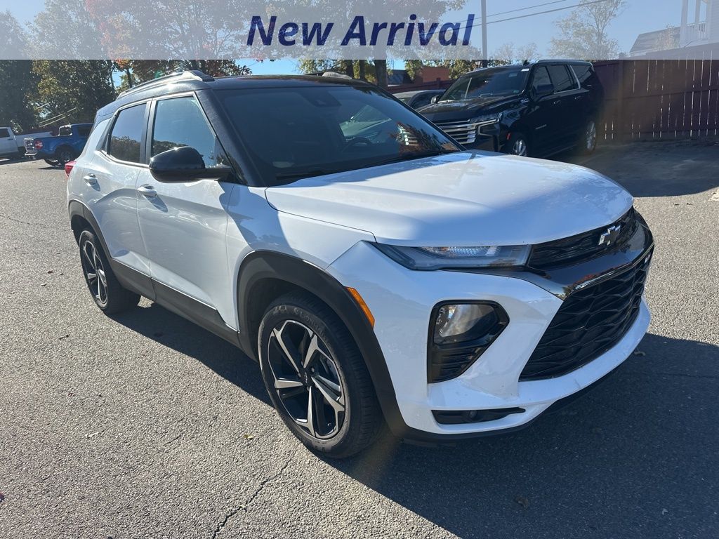 2023 Chevrolet Trailblazer RS photo 2