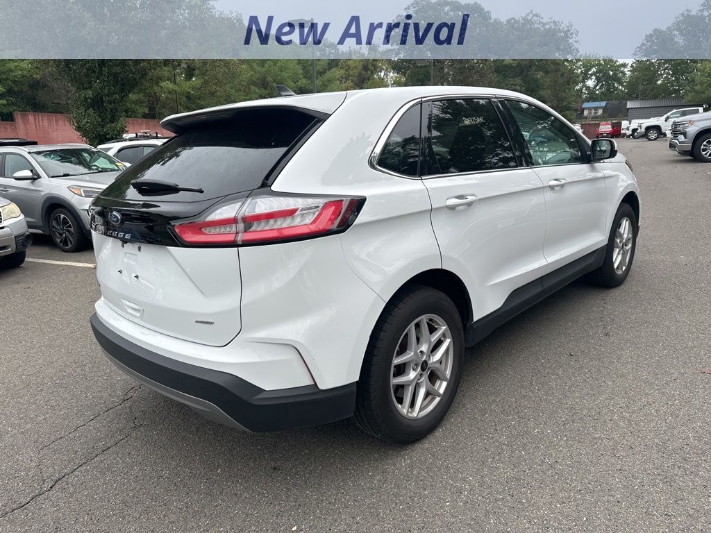 2024 Ford Edge SEL photo 3