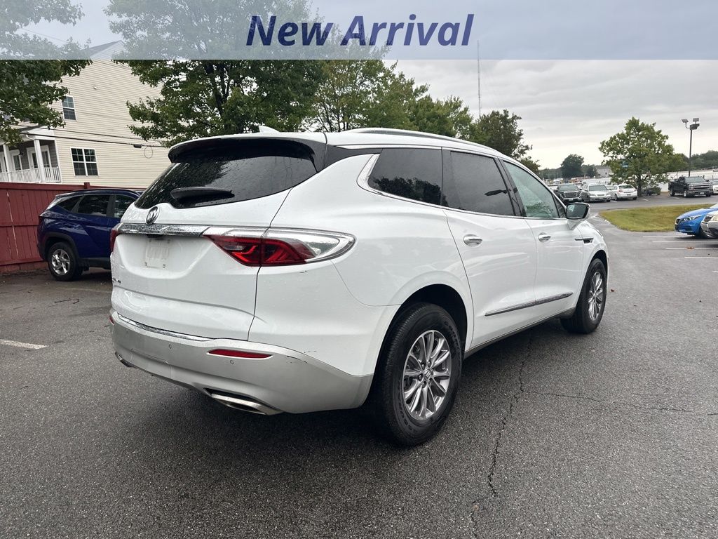 2024 Buick Enclave Premium photo 3