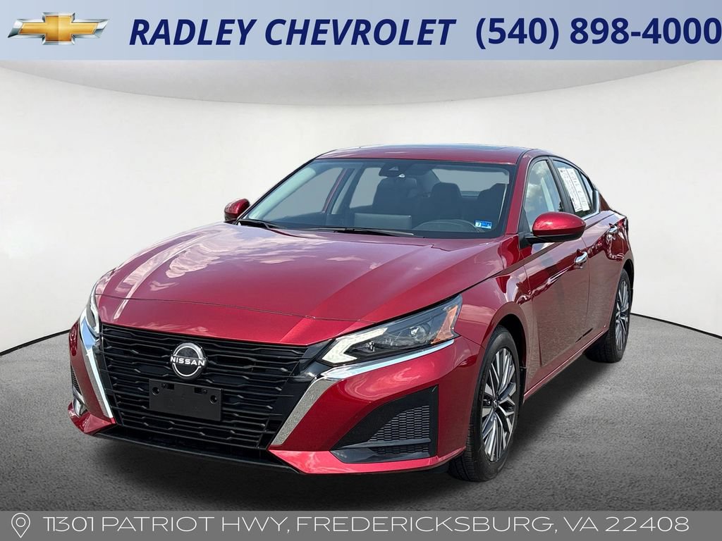 Red 2024 Nissan Altima Sedan Front-Wheel Drive
