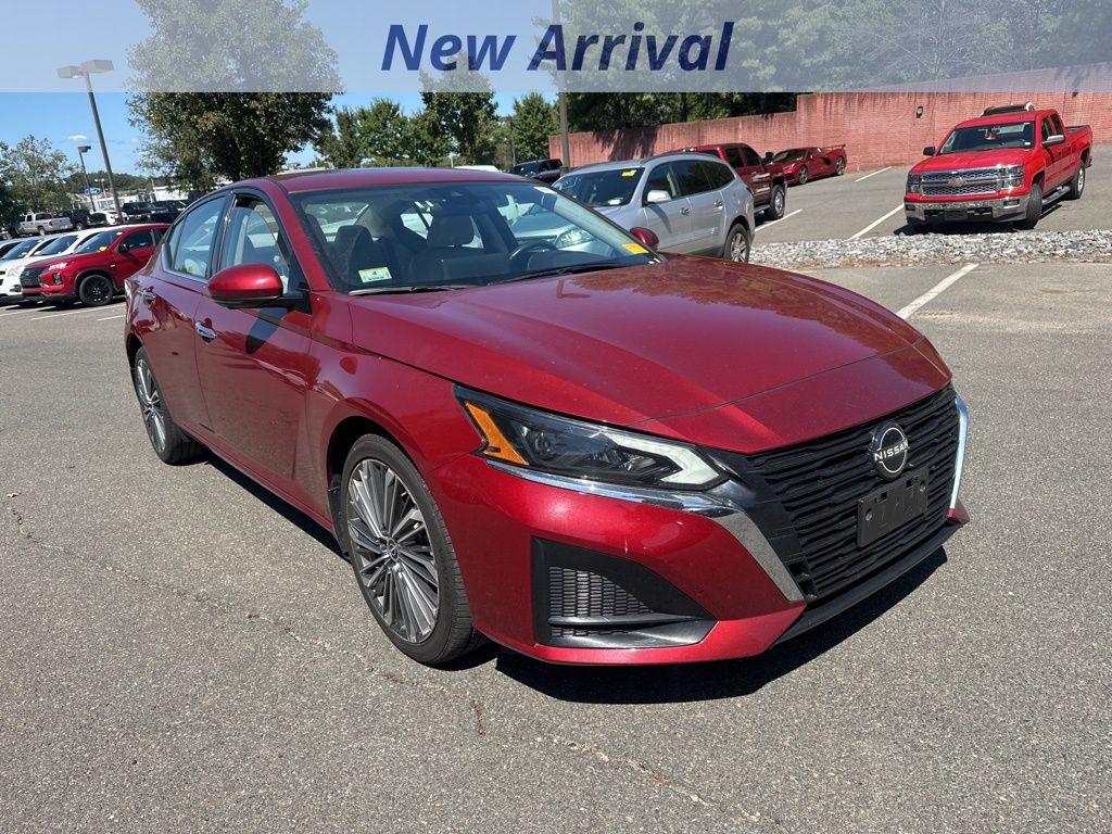 2024 Nissan Altima 2.5 SL photo 2