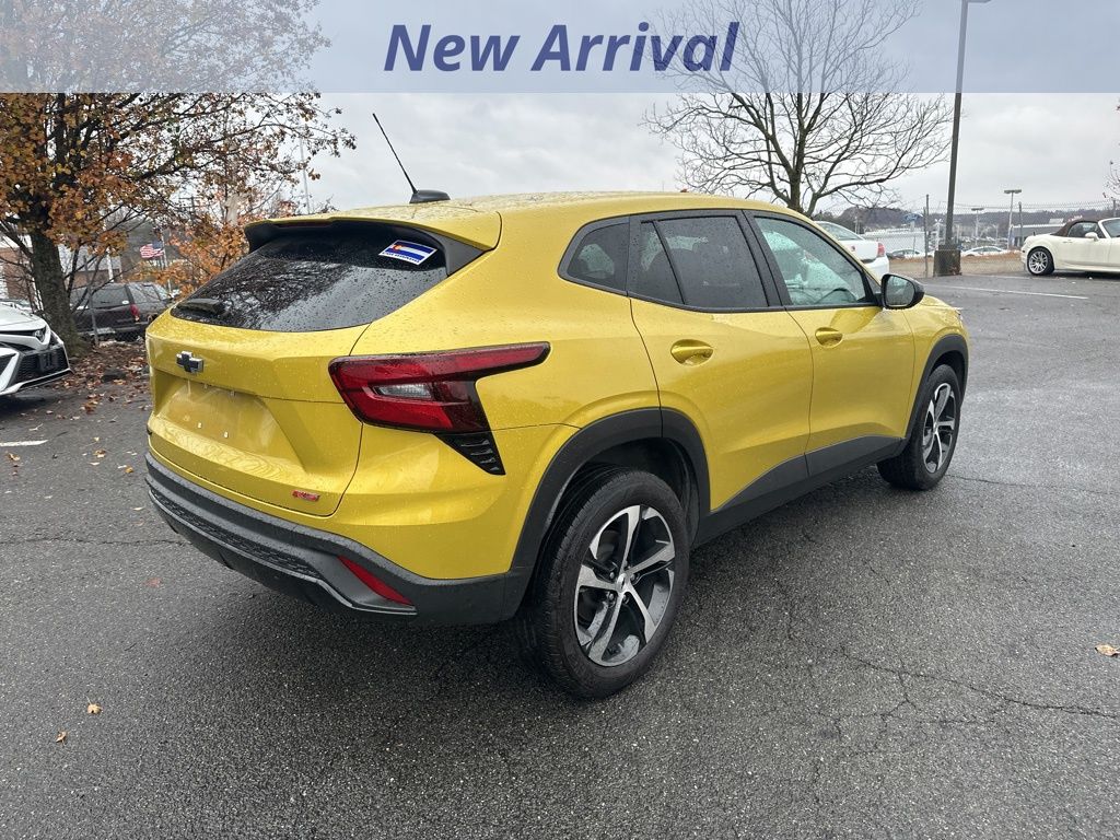 2024 Chevrolet Trax photo 3