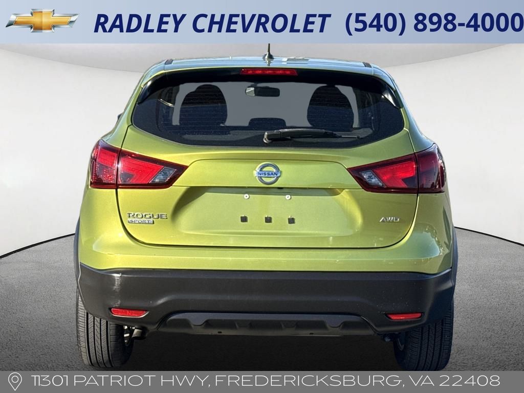 2017 Nissan Rogue Sport S photo 4