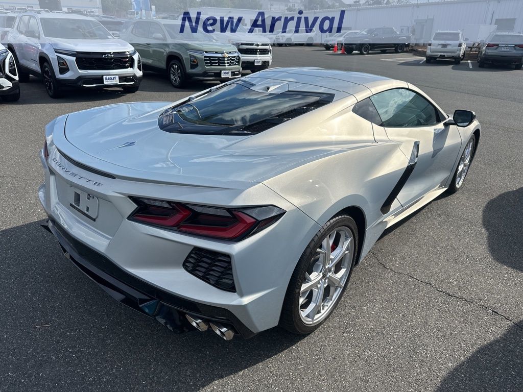 2021 Chevrolet Corvette Stingray 2LT photo 3