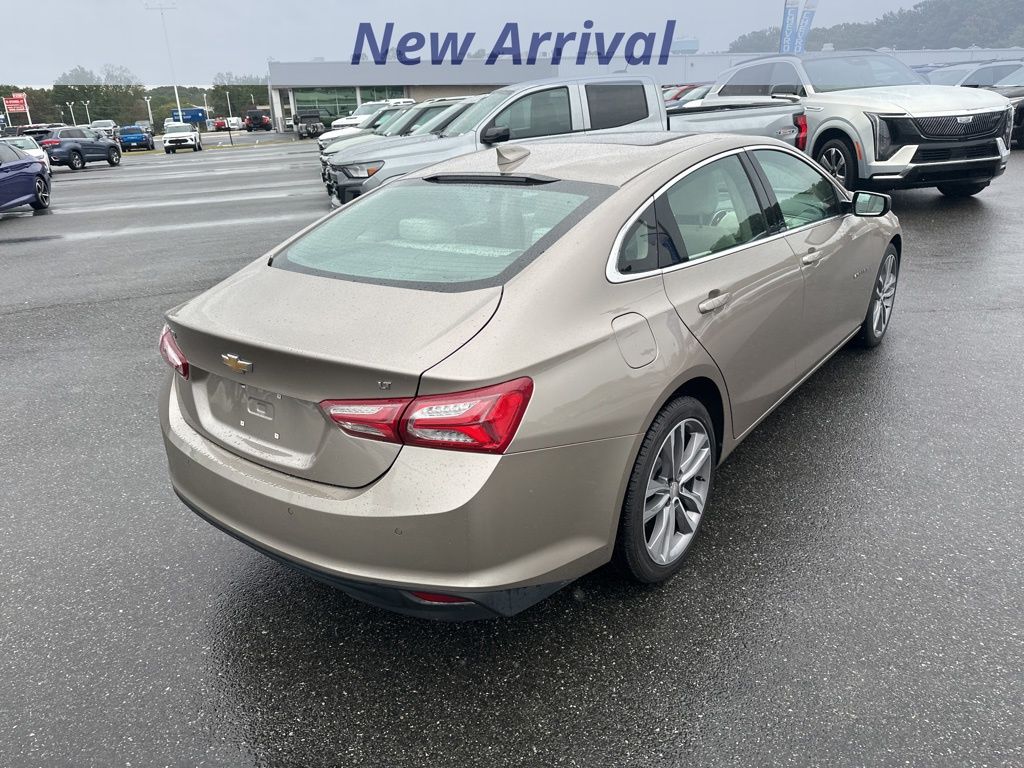 2024 Chevrolet Malibu Premier 2LT photo 3