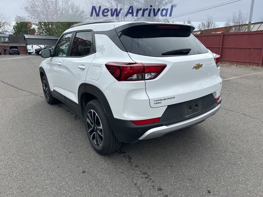 2025 Chevrolet Trailblazer LT photo 4
