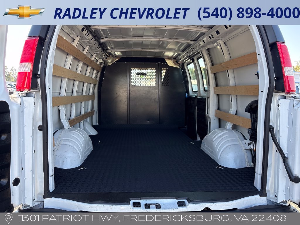 2025 Chevrolet Express Cargo Work Van - Photo 9