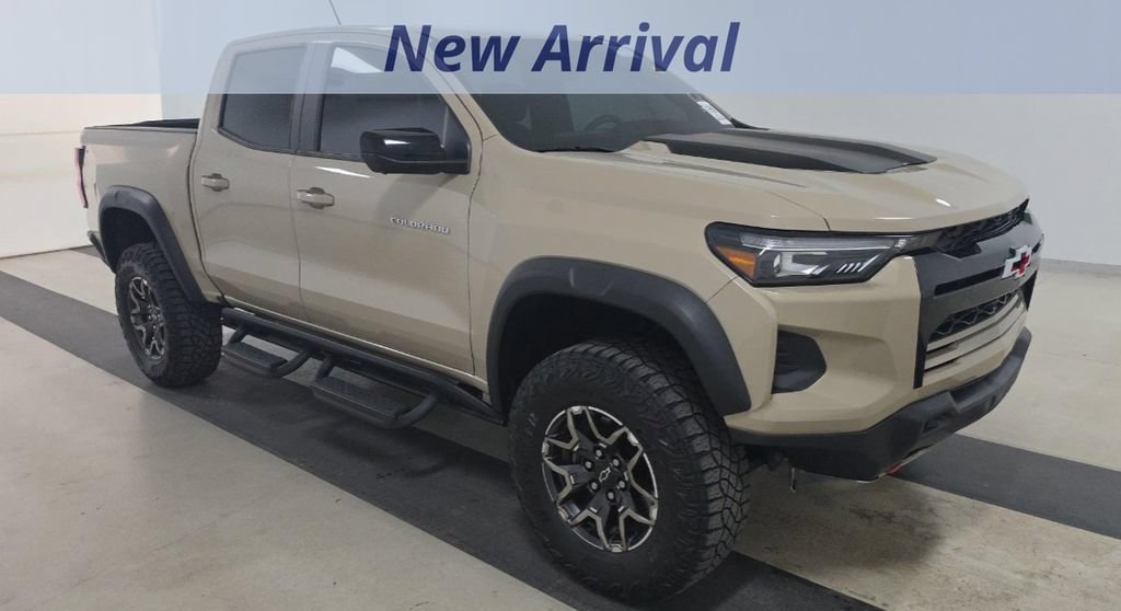 Sand Dune Metallic 2024 Chevrolet Colorado Pickup Truck Four-Wheel Drive Automatic