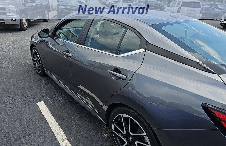 2024 Nissan Sentra SR photo 3