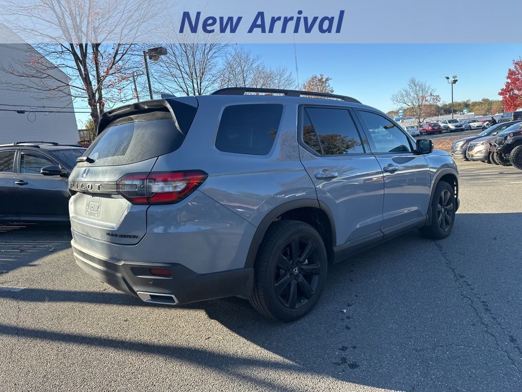 2025 Honda Pilot Black Edition photo 3