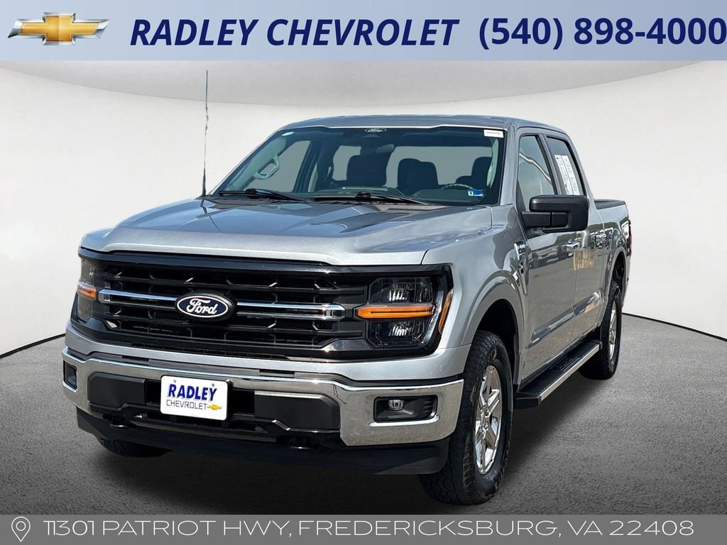 Iconic Silver Met 2025 Ford F-150 Pickup Truck Four-Wheel Drive Automatic