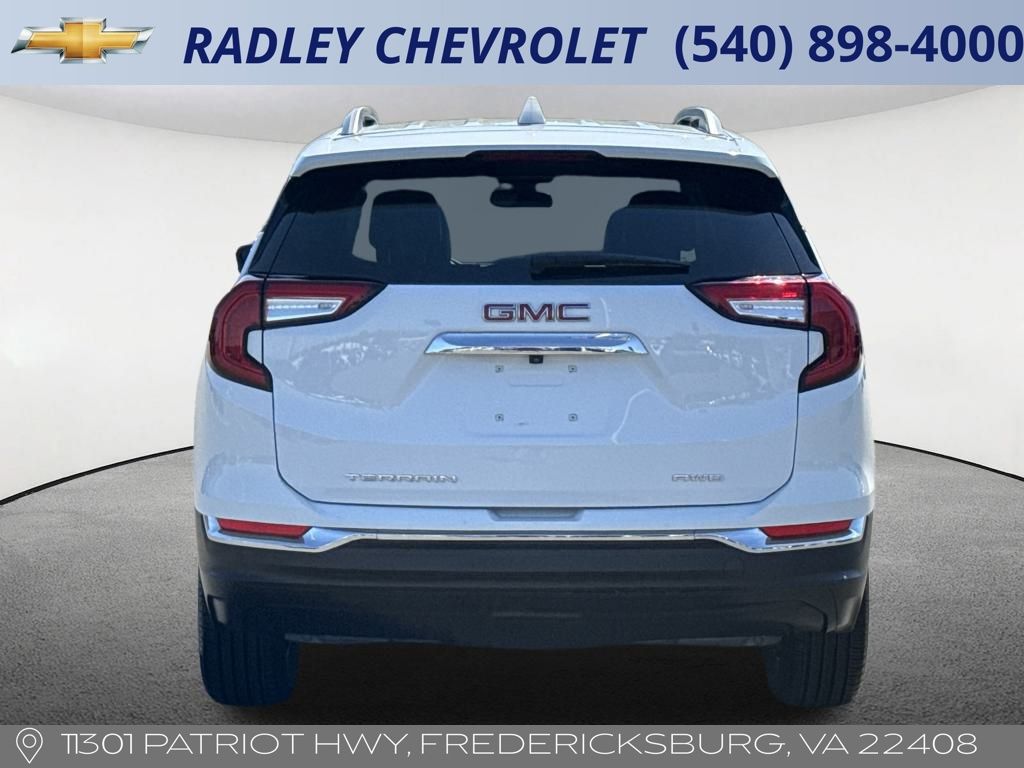 2024 Gmc Terrain SLT photo 3
