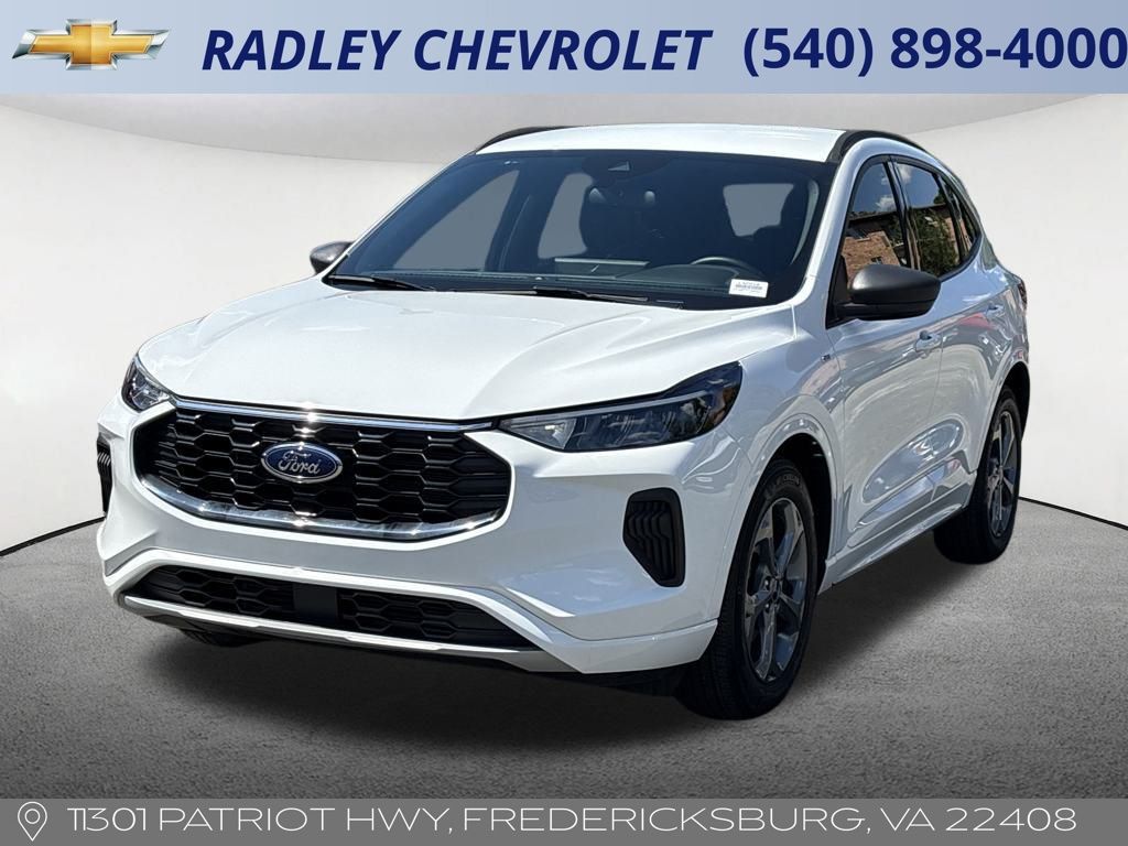 2023 Ford Escape ST-Line's photo