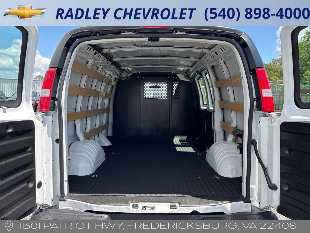 2024 Chevrolet Express Cargo Work Van - Photo 10