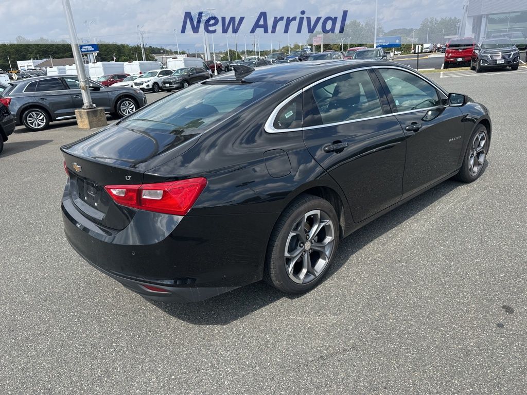 2024 Chevrolet Malibu 1LT photo 3