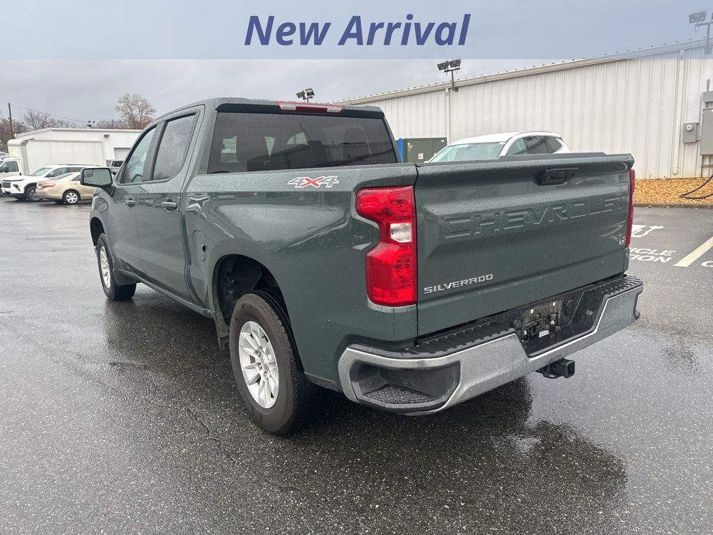 2025 Chevrolet Silverado 1500 LT photo 4