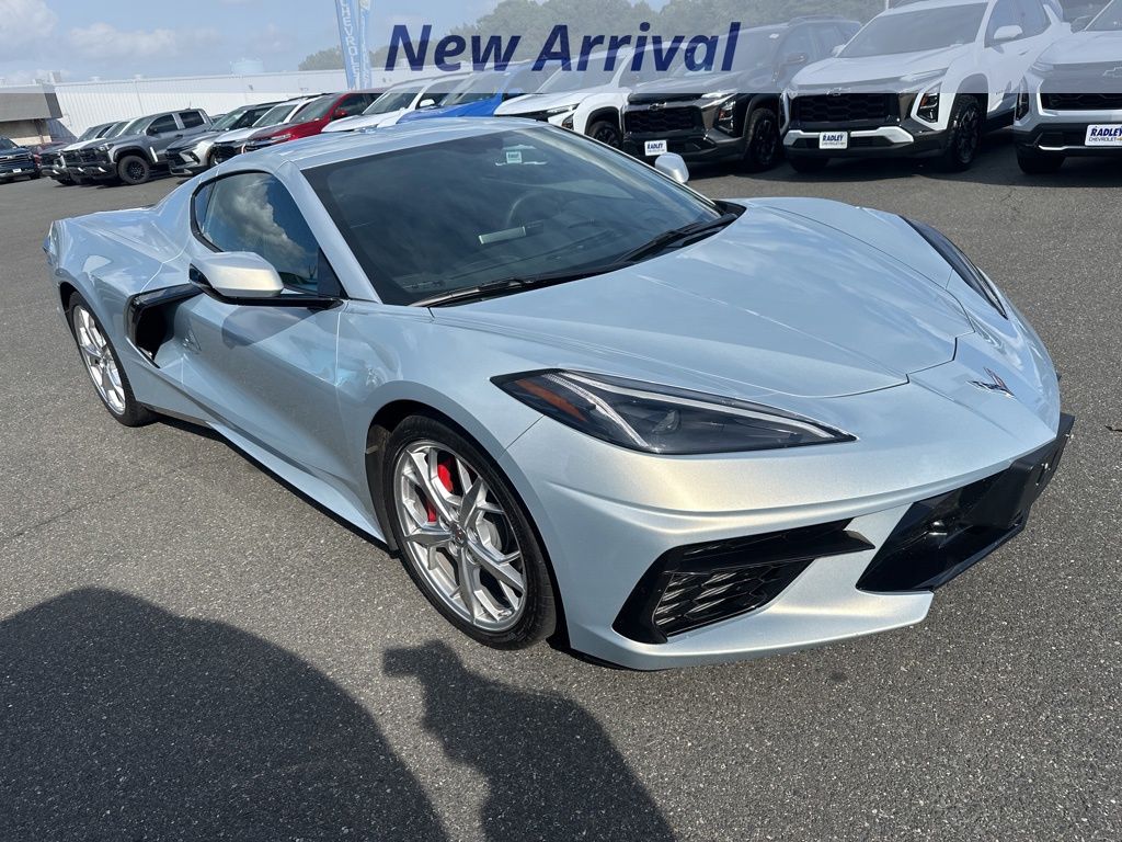 2021 Chevrolet Corvette Stingray 2LT photo 2