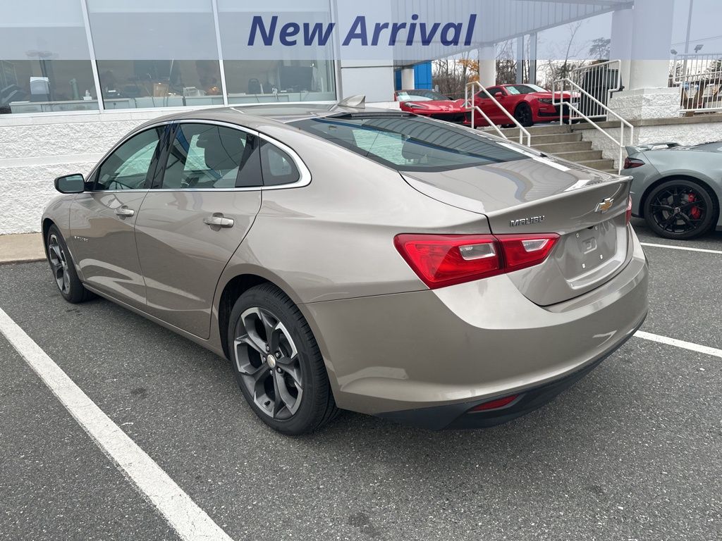 2023 Chevrolet Malibu 1LT photo 4