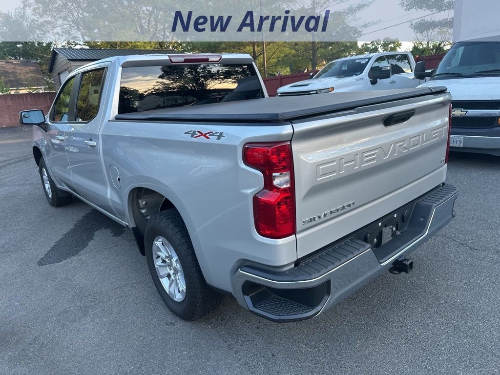 2020 Chevrolet Silverado 1500 LT photo 3