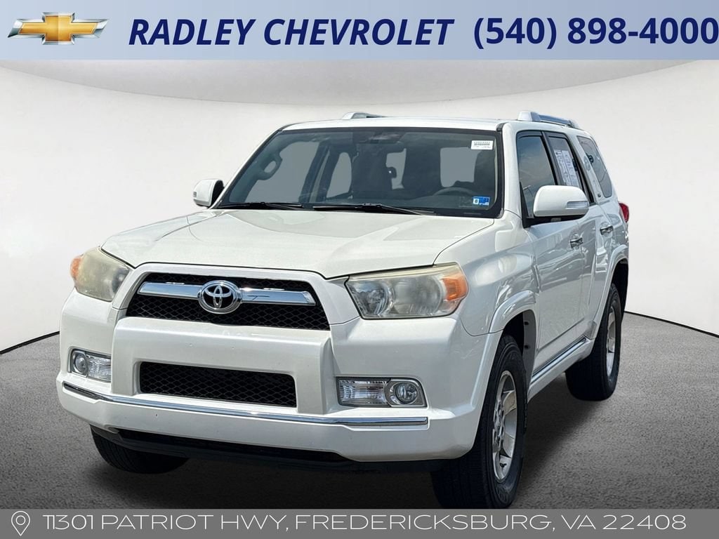 White (Blizzard Pearl) 2011 Toyota 4Runner SUV / Crossover 4X2 Automatic
