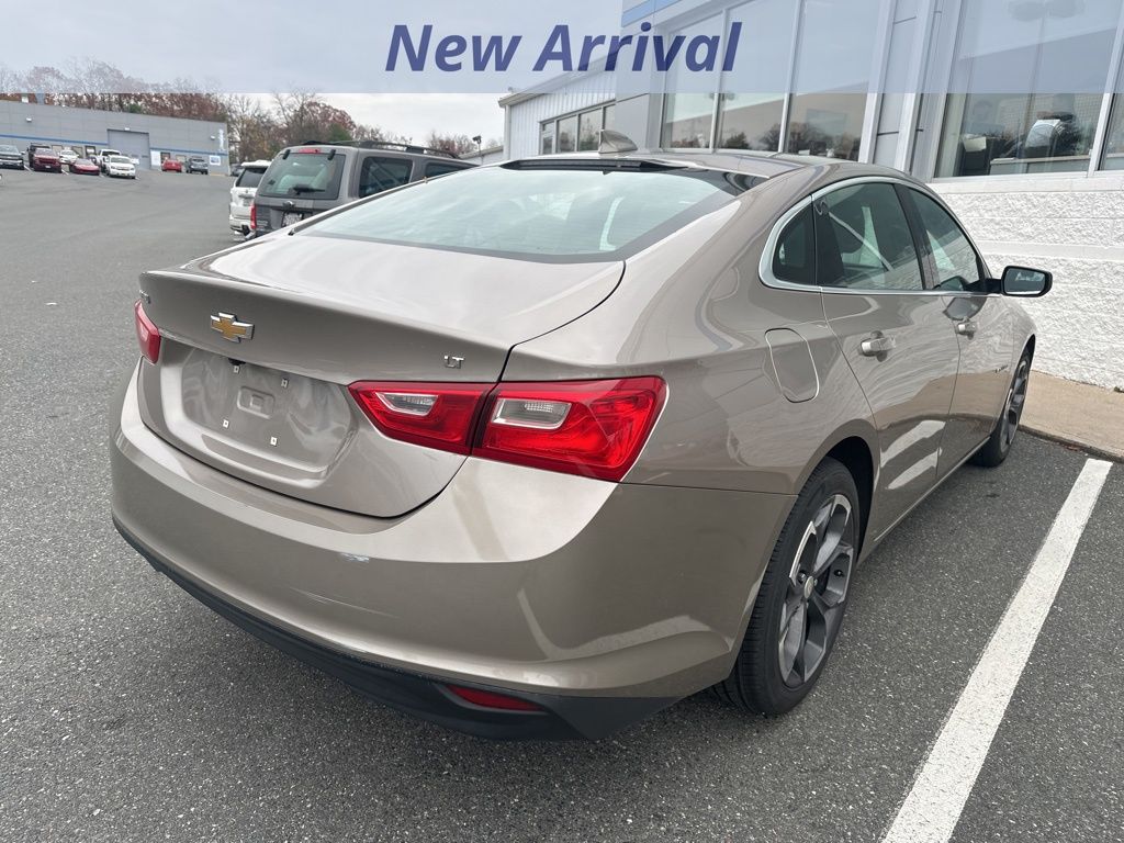 2023 Chevrolet Malibu 1LT photo 3