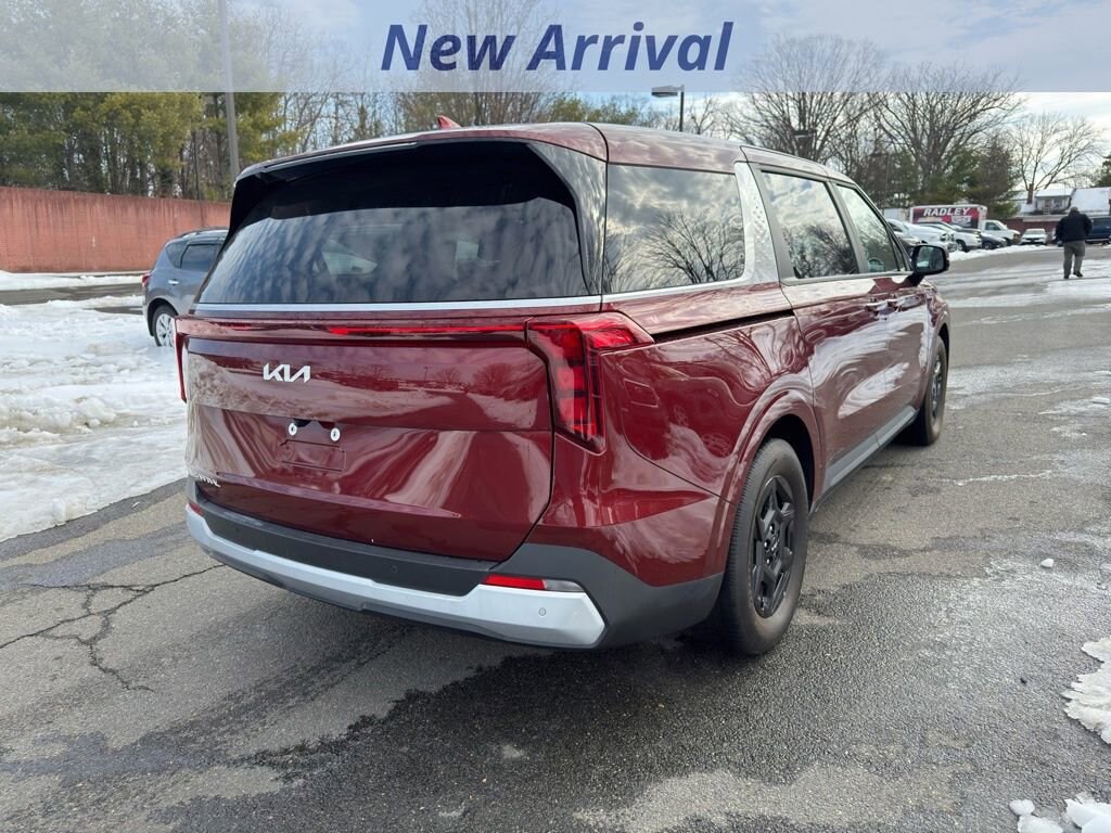 Used 2025 Kia Carnival LXS Van Passenger Van