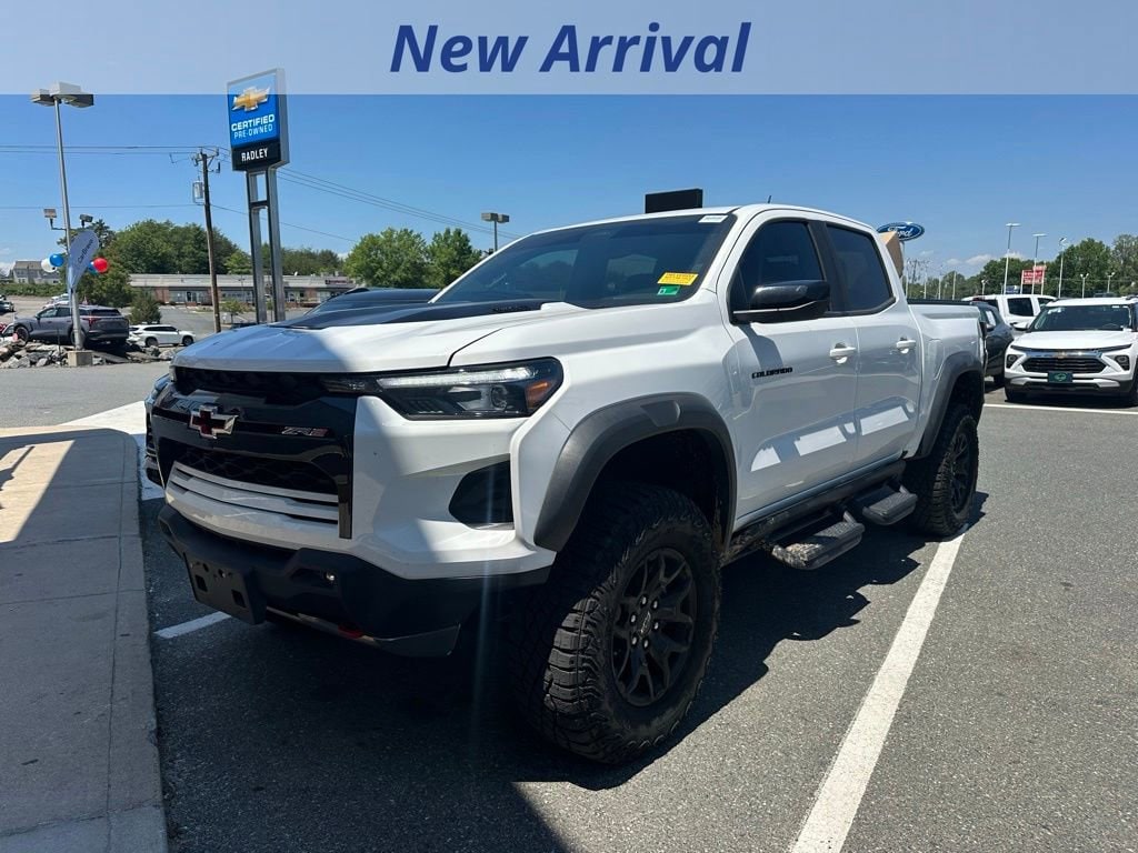 2025 Chevrolet Colorado 4WD ZR2 Crew Cab Short Box's photo