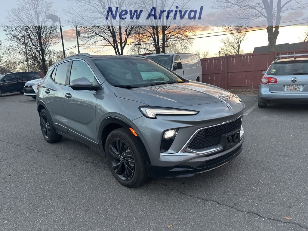 2024 Buick Encore GX Sport Touring photo 2