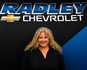Staff member Becki Robertson from ID_40e0b70afcd2