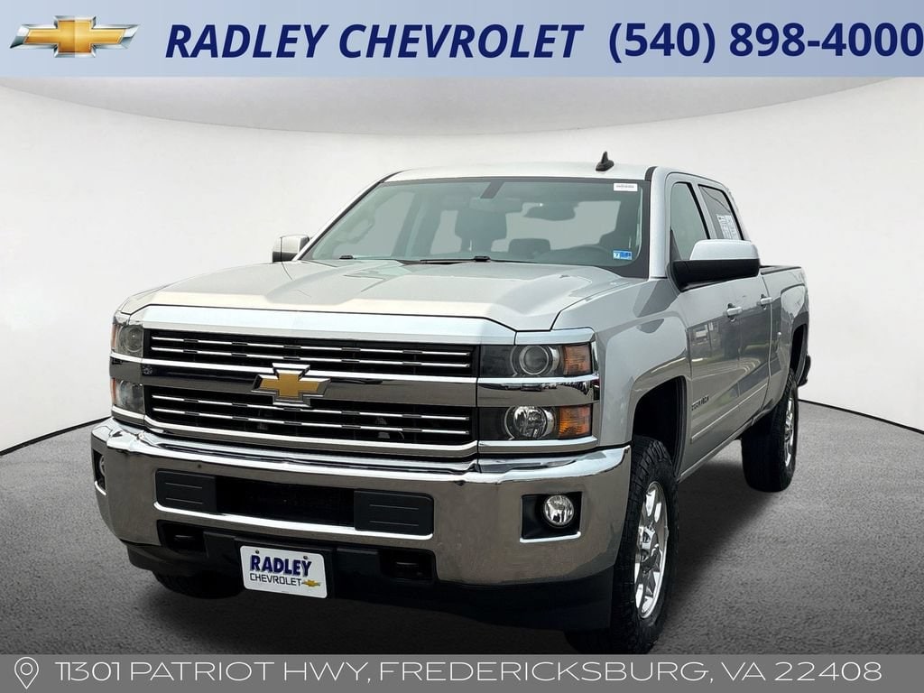 Silver ICE Metallic 2015 Chevrolet Silverado 2500HD Pickup Truck Four-Wheel Drive 6-Speed Automatic