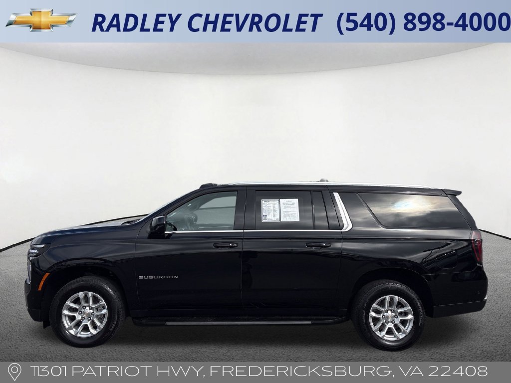 2025 Chevrolet Suburban LT - Photo 17