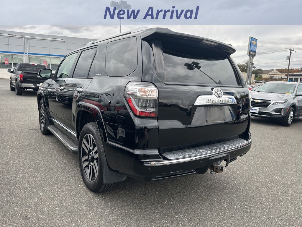 2015 Toyota 4Runner SR5 photo 4