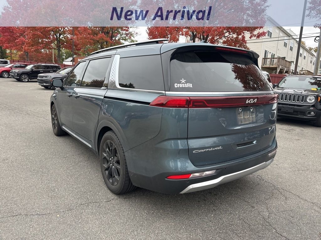 Used 2022 Kia Carnival SX Prestige Minivan/Van