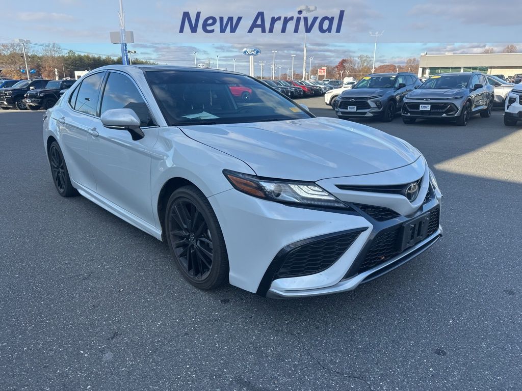2023 Toyota Camry XSE photo 2