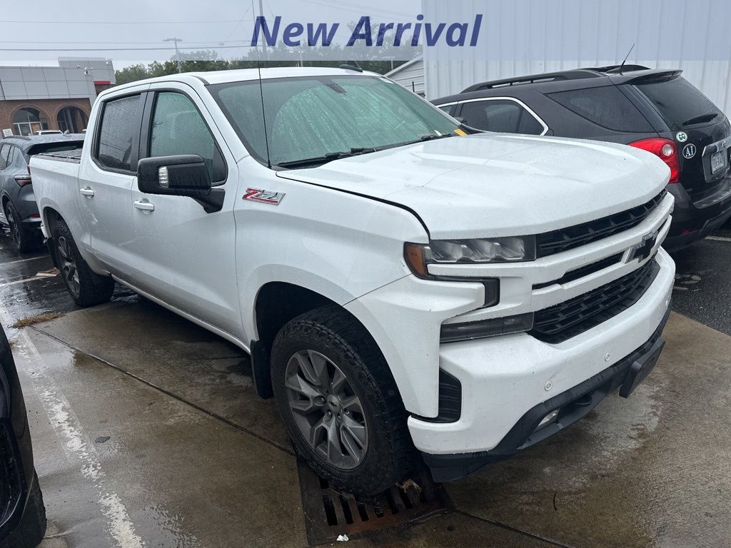 2019 Chevrolet Silverado 1500 RST photo 2