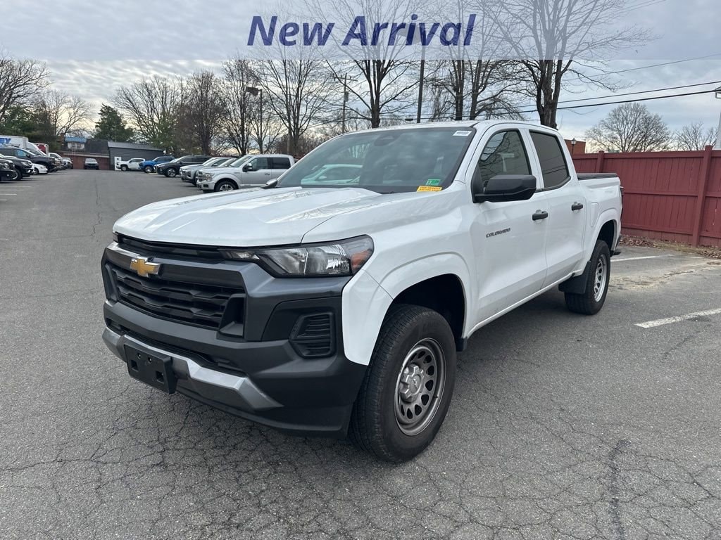 2023 Chevrolet Colorado Work Truck's photo