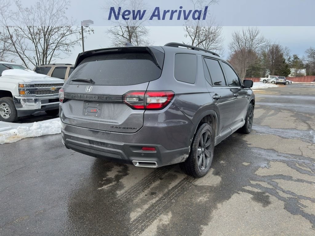 Used 2025 Honda Pilot Black Edition SUV