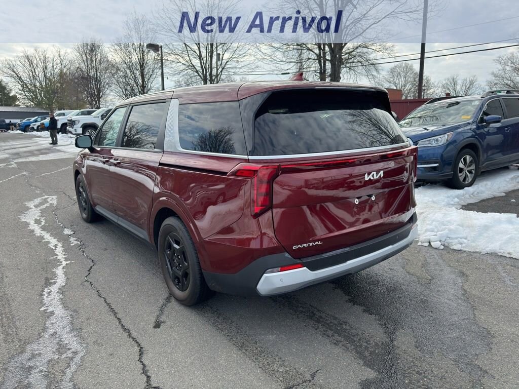 Used 2025 Kia Carnival LXS Van Passenger Van