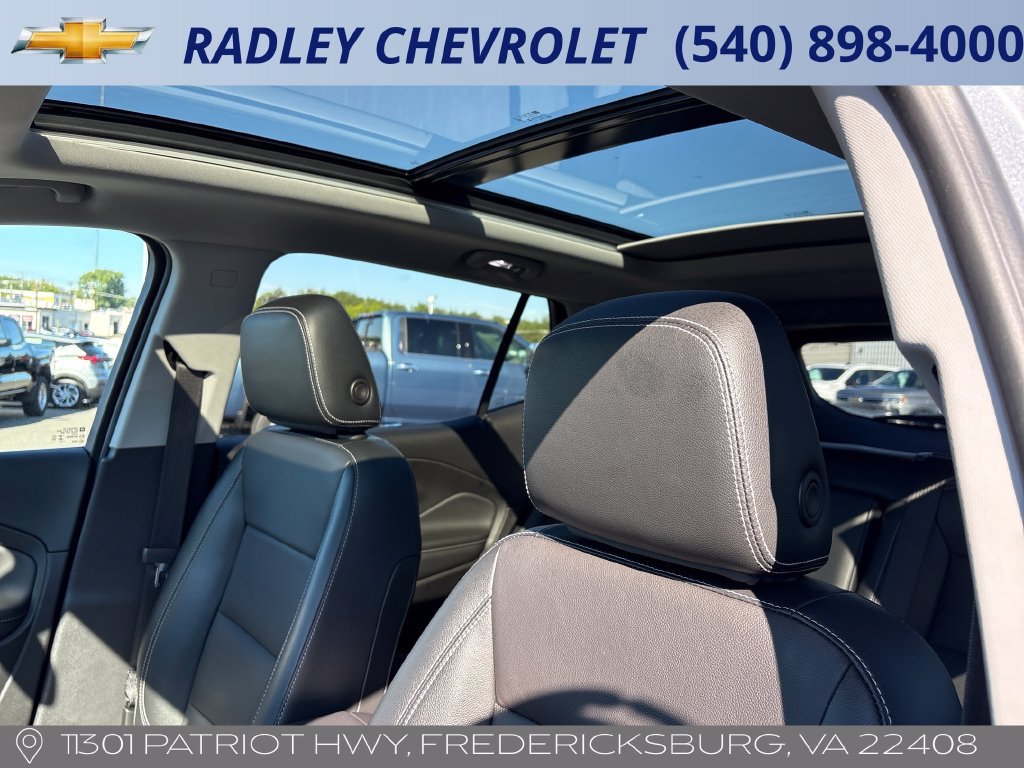 2023 GMC Terrain SLT - Photo 2
