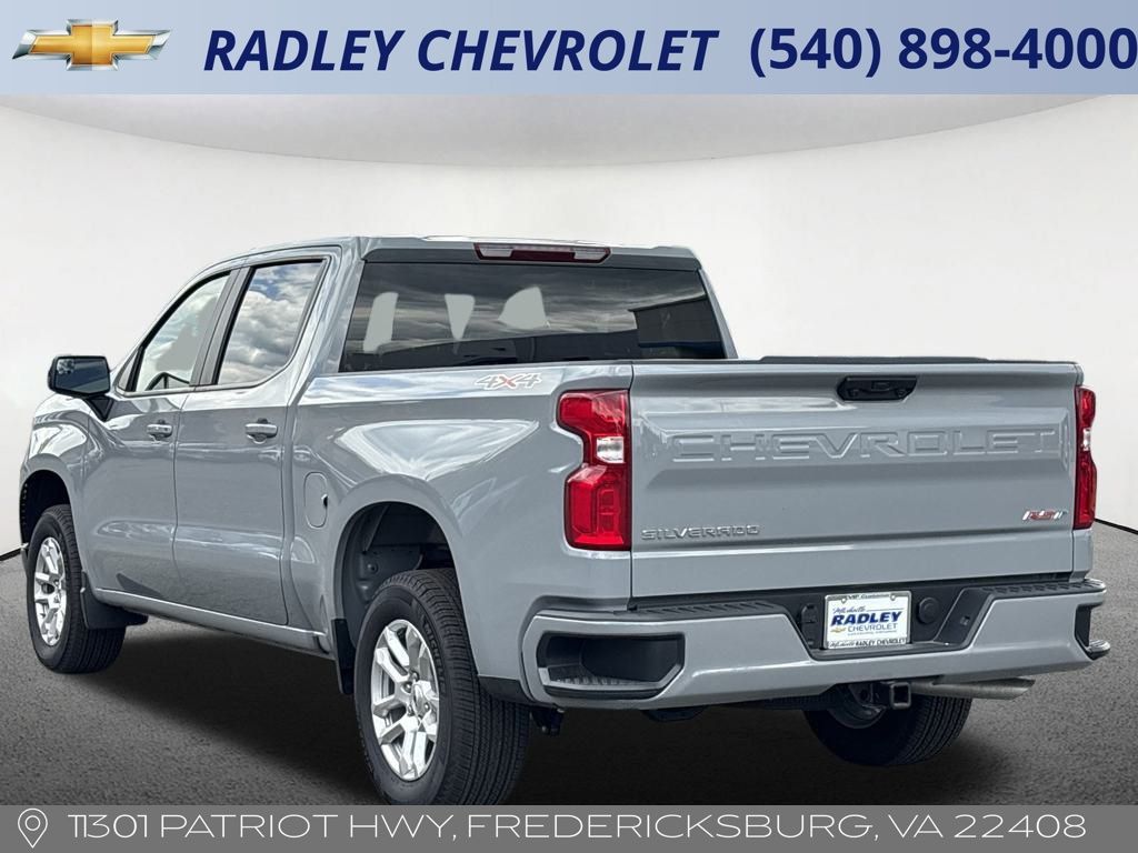 2025 Chevrolet Silverado 1500 RST photo 3