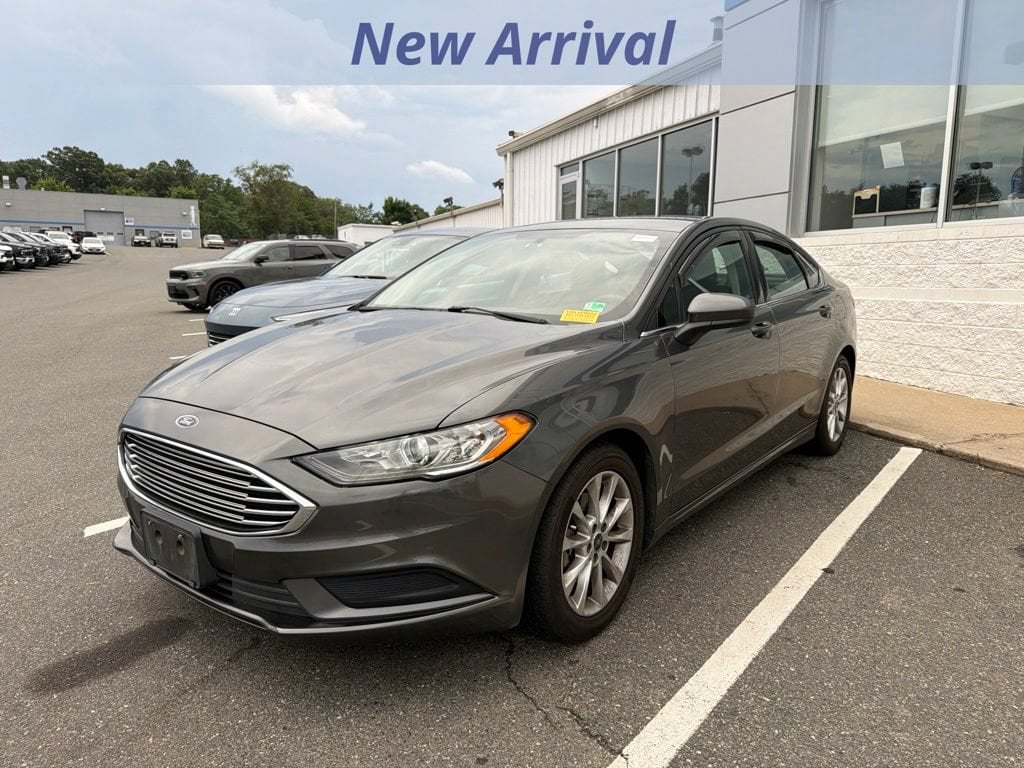 Gray 2017 Ford Fusion Sedan Front-Wheel Drive 