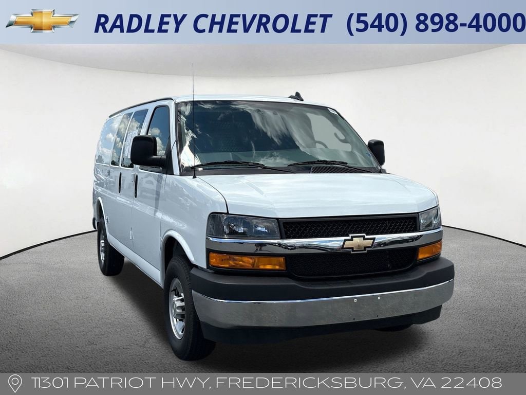 2024 Chevrolet Express Cargo Work Van - Photo 17