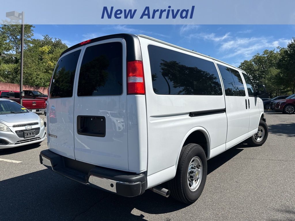 2024 Chevrolet Express 3500 LT photo 3